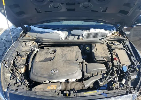 2017 Infiniti Qx30 Base z USA, uszkodzony, nr VIN SJKCH5CP4HA026678